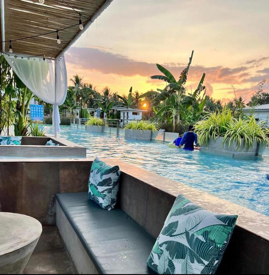 11Th Earth Farm And Resort Nabua Exterior photo
