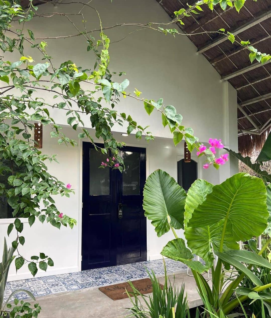 11Th Earth Farm And Resort Nabua Exterior photo
